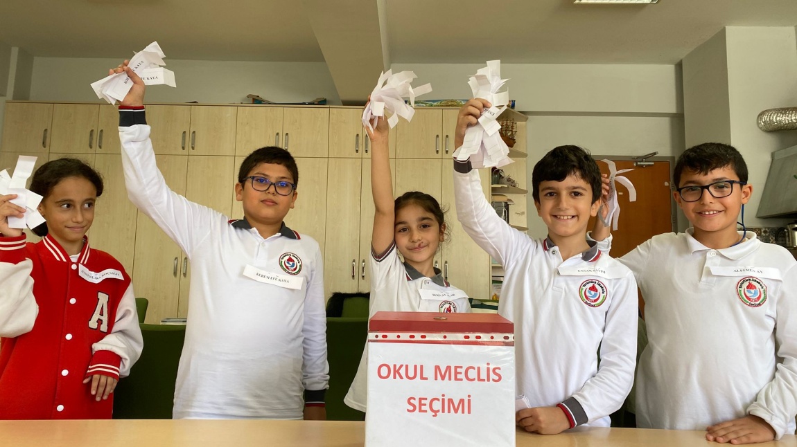 Okul Öğrenci Meclisimizi Seçtik